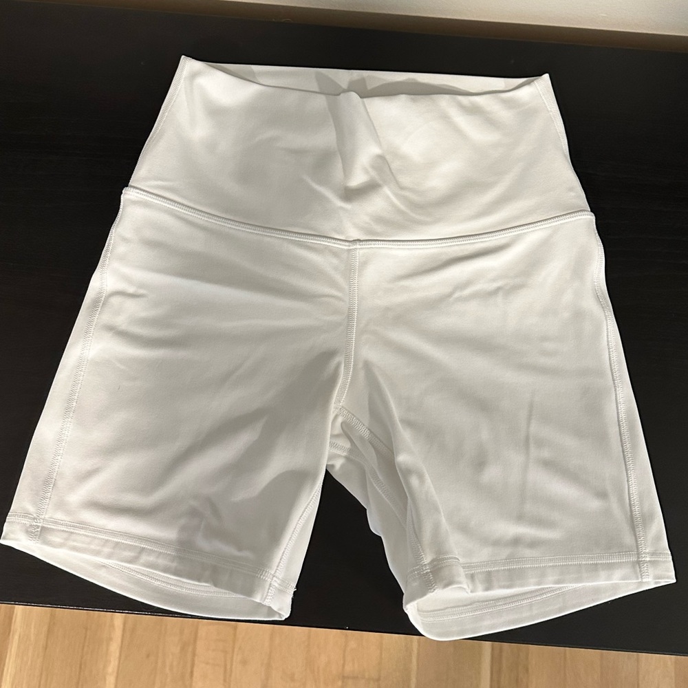 lululemon Align™ High-Rise Short 6" - White - Size 6